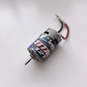 Traxxas titan 12t 550 brushed motor.